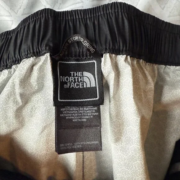 The North Face HyVent 2.5L Waterproof Rain/Snow Pants – Mens XL/Regular in Black - Picture 5 of 11